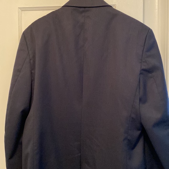 Jos A Bank Navy Blue Blazer - 44R - Picture 6 of 7